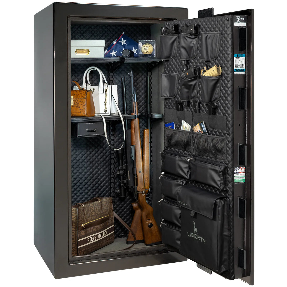 Liberty Lincoln 25 Black Gloss Signature interior – loaded configuration